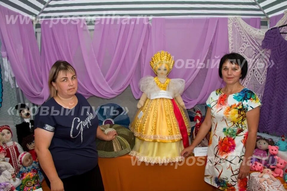 Погода село красноярское алтайского края. Село Красноярское Поспелихинский район. Алтайский край Поспелихинский район село Красноярское. Поспелихинский район село Красноярское глава. С Красноярское Поспелихинский район выпуск 2018 год.