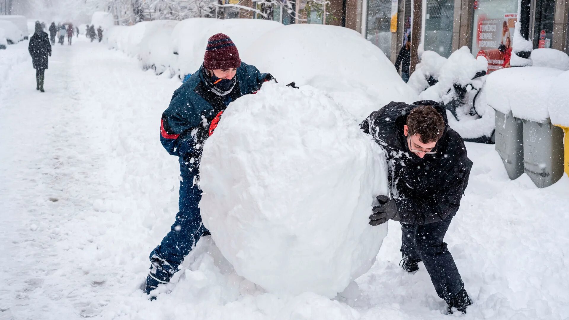 Луна в лесу. Снежный полон. Снежный полон. Уван зимой. Снежный полон.