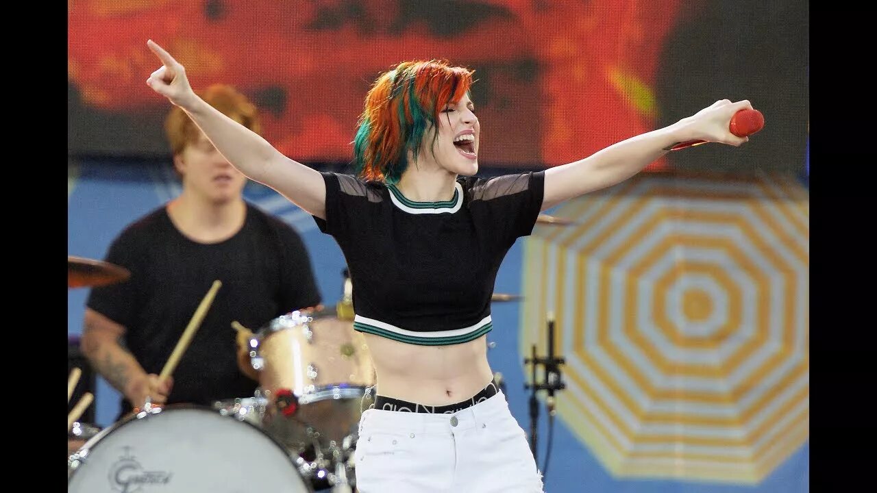 Paramore williams. Хейли уильямс 2025. paramore хейли уильямс. paramore 2025. хейли уильямс сумерки.
