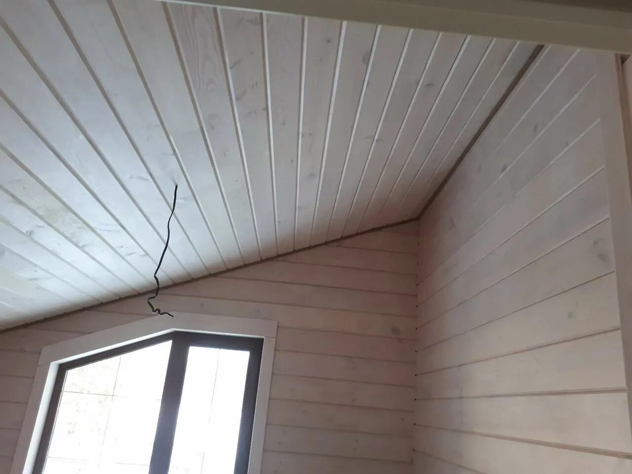 Сайдинг для внутренней отделки. Имитация бруса штиль в интерьере. Имитация бруса штиль в интерьере. Отделка балкона имитацией бруса. Вертикальная отделка имитацией бруса.