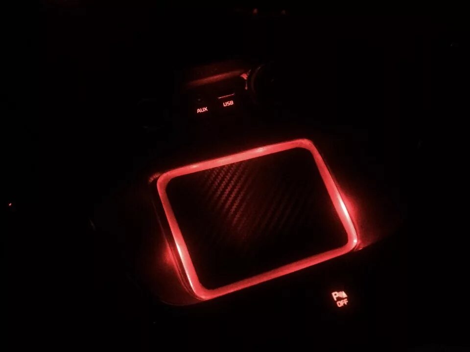 Центральную подсветку. Белые светодиоды на центральной консоли. Подсветка центральной консоли xray. Плафон от шевроле джентра. Центральную подсветку.