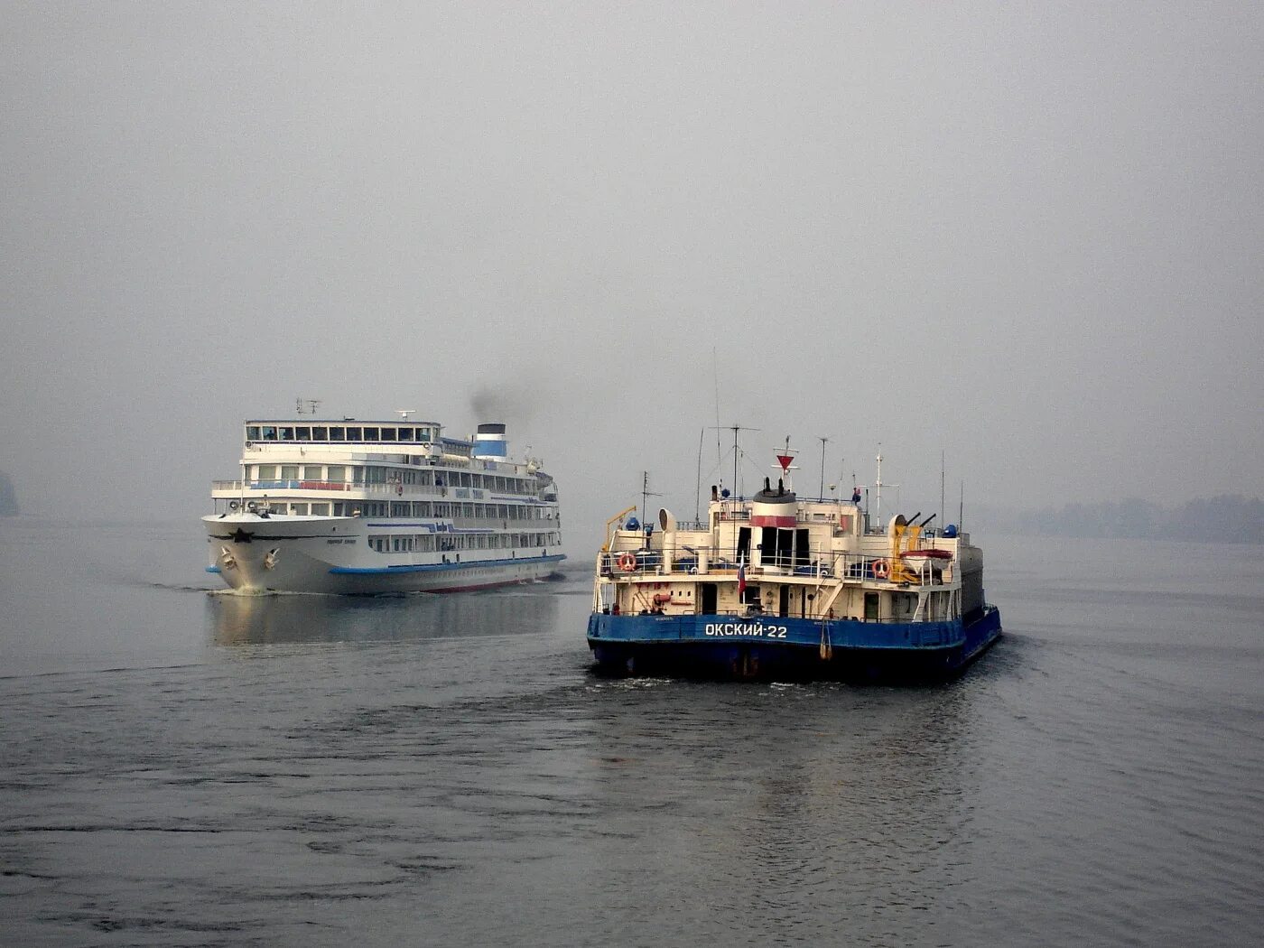 Валдай 45р якутия. Теплоход городец. Теплоход валдай нижний новгород. Теплоход городец. Окский (нижегородская область).