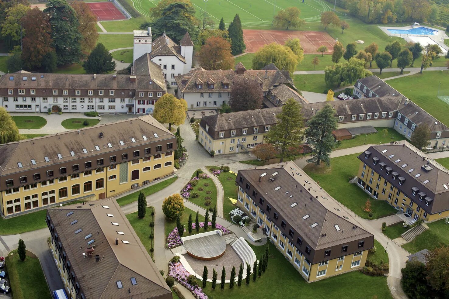 Частная школа мир. Le Rosey, Швейцария. Швейцарская Institut le Rosey. Le Rosey школа. Le Rosey, ролле, Швейцария.