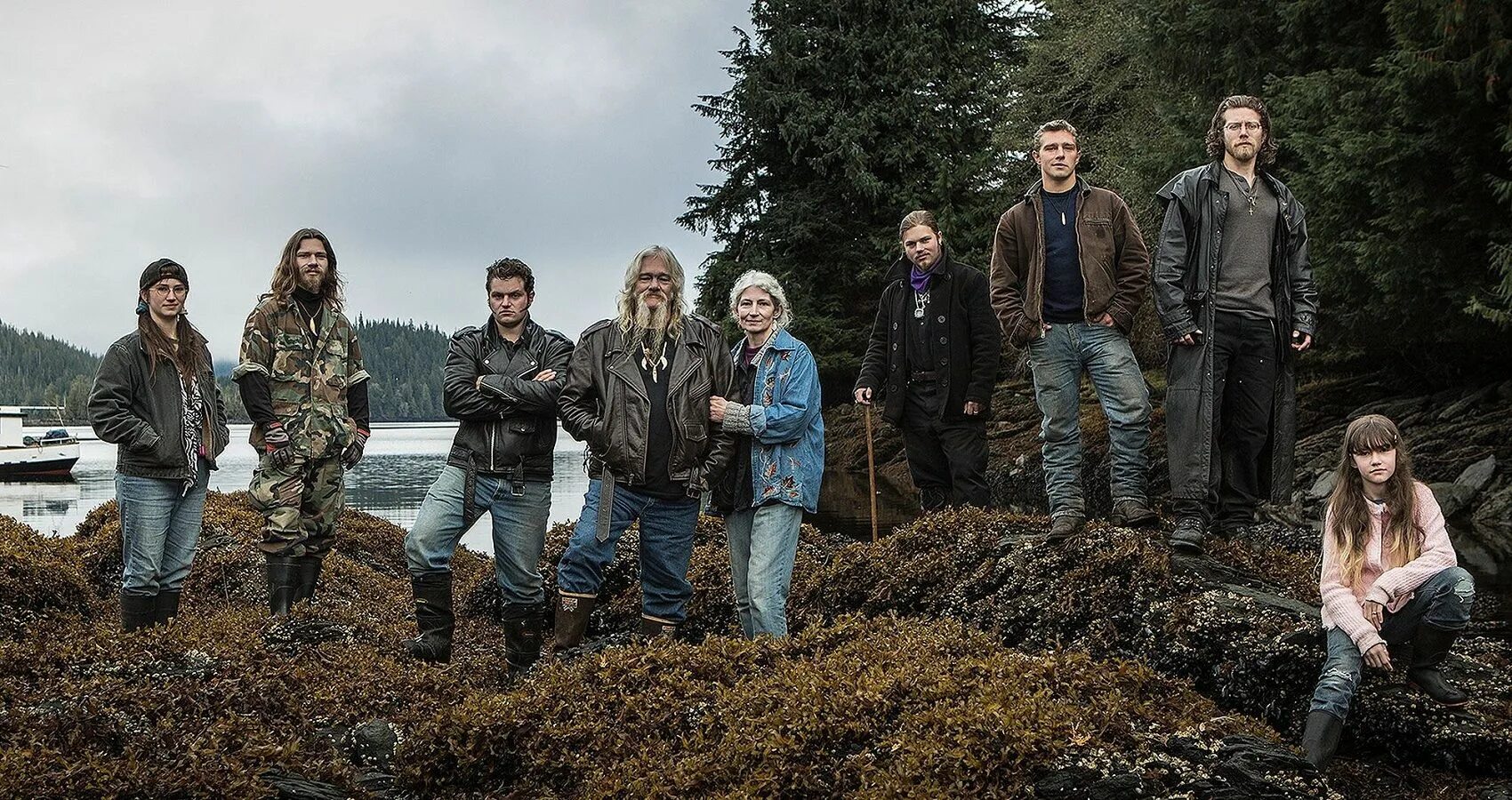 36 по аляске. Дискавери Аляска семья из леса. Семья Браунов Аляска 2022. Семья Браунов.