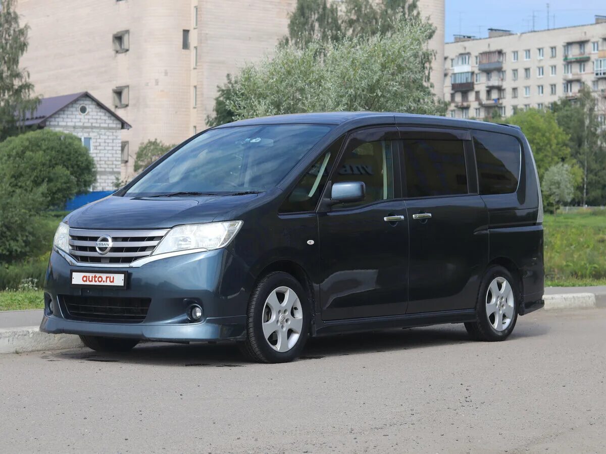 Nissan Serena IV 2.0 AT Посуточная аренда авто в Анапе