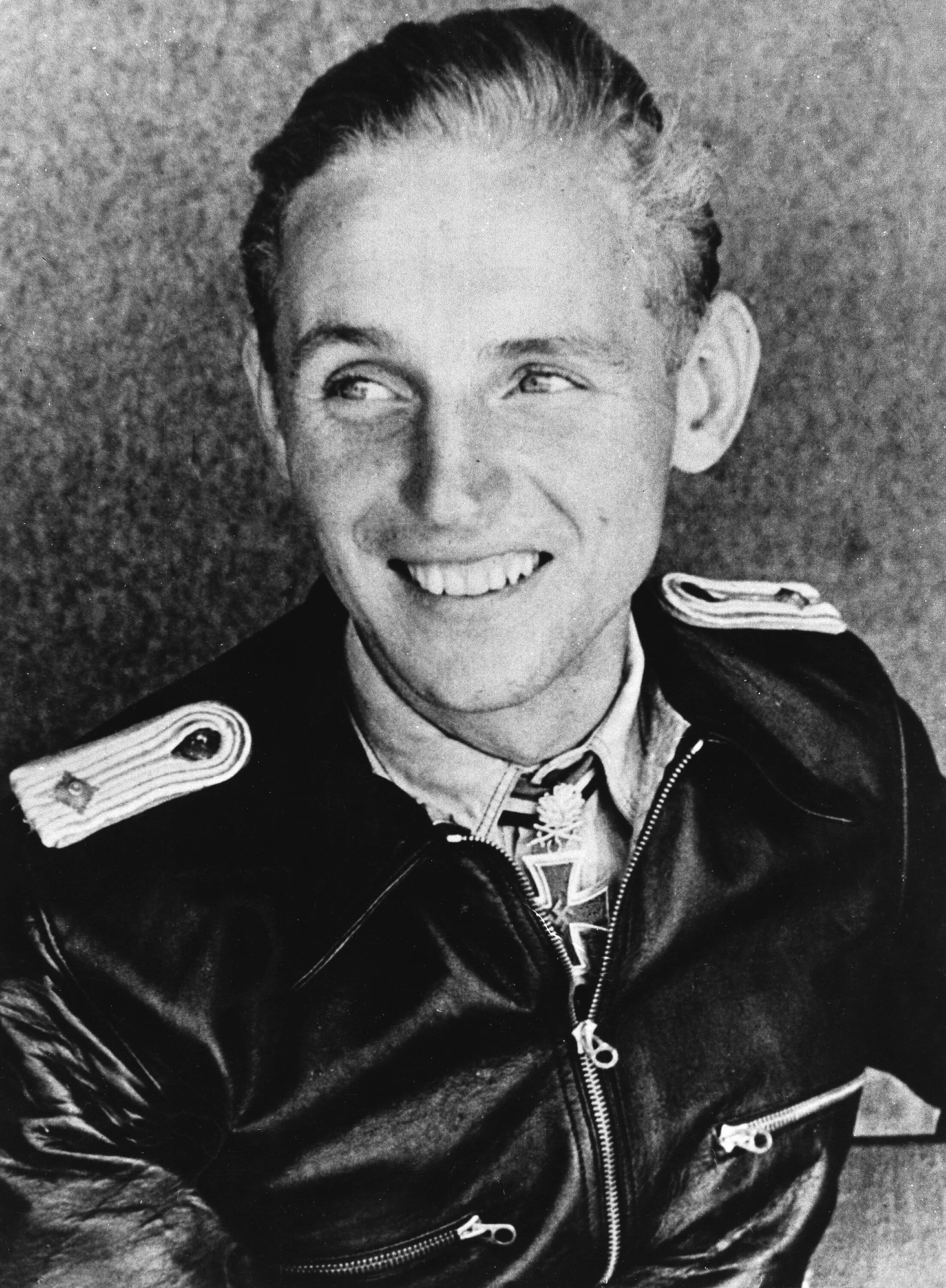 Самые великие немцы. Немецкий лётчик АС Эрих Хартманн. Пилот Люфтваффе Эрих Хартманн.