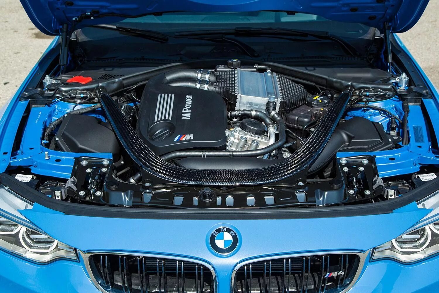 Немецкие двигатели автомобилей. BMW m4 engine. Motor BMW m4. Двигатель BMW m4 2015. Двигатель BMW M 4.4.