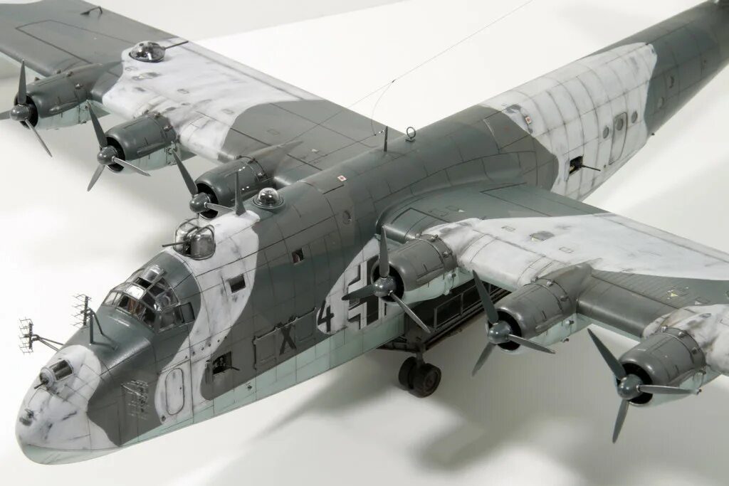 Конденсатор 2200 pf 1000 v. Bv 222. V 222 2. Revell блом унд фосс bv-222. Bv 222.