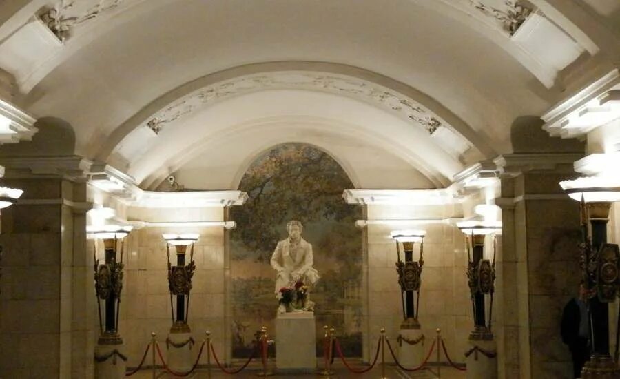 Пушкин станция метро. Пушкинская (станция метро, санкт-петербург). вестибюль станции метро пушкинская. станция метро пушкинская спб. пушкинская станция метро москва.