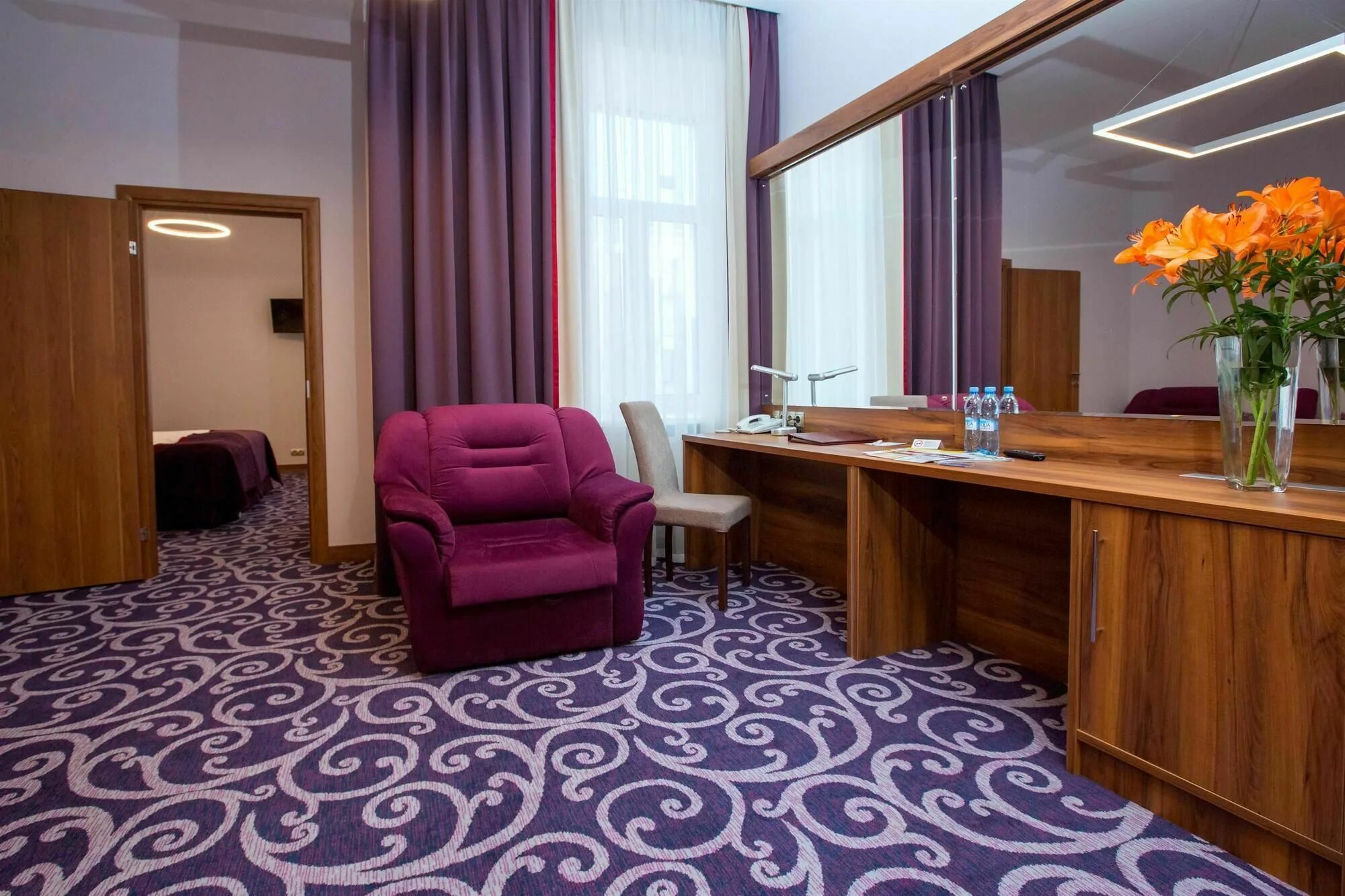 Сайт плюс спб. Гостиница в Санкт-Петербурге best Western Plus. Отель best Western Plus Centre Hotel. Best Western Plus Centre Hotel 4 Санкт-Петербург. Best Western Plus Centre Hotel Лиговский просп 41/83 Санкт-Петербург.