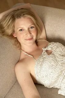 Picture of Joanna Page.
