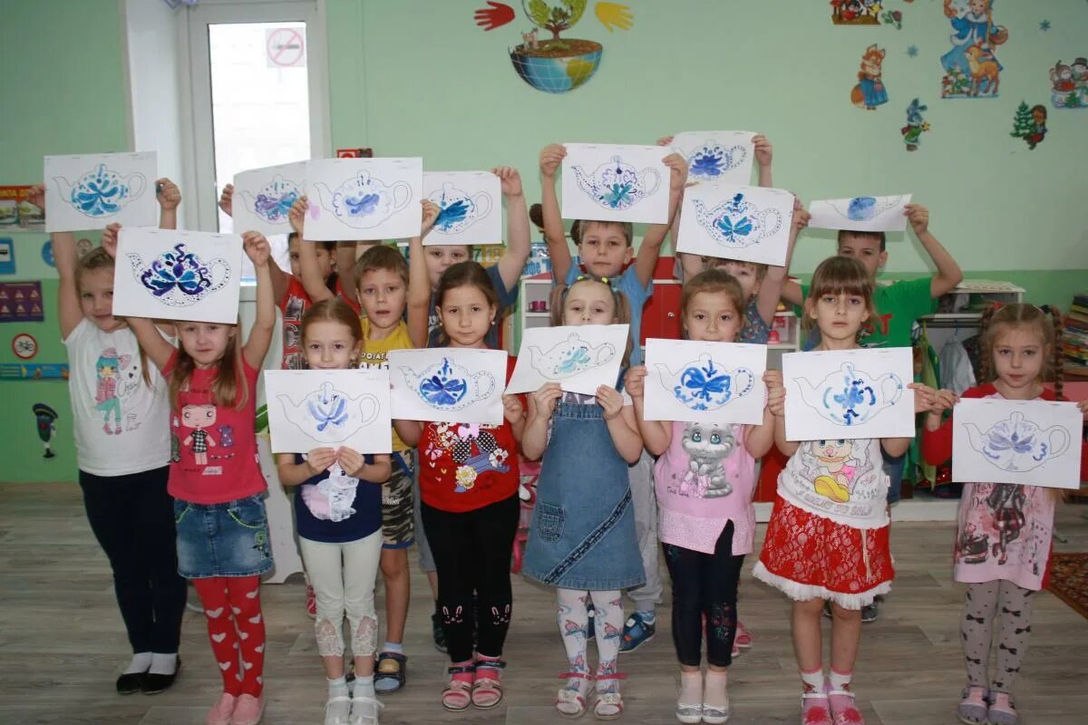 рисование в подготовительойтнруппе. аппликация вдготовительной группе. неделя искусств подготовительная группа. коллективные детские работы. рисование в подготовительной группе февраль.