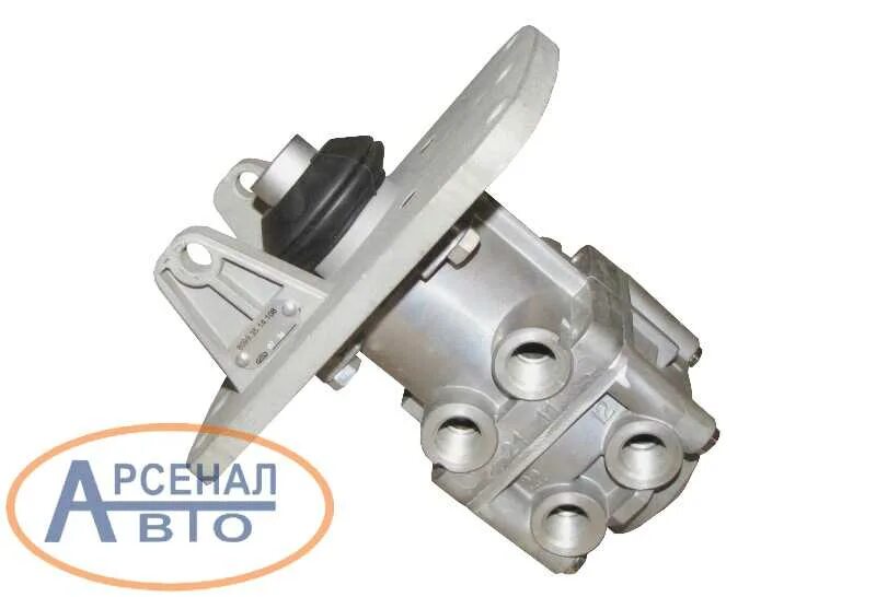 Камаз. Кран тормозной 100-3514008. Тормозной кран камаз 65115 евро. Кран тормозной камаз 5320. Главный тормозной кран камаз 43118 евро.