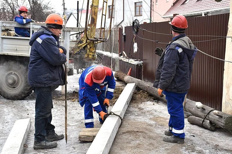 Лк крымэнерго. Восстановительные работы. крымэнерго симферопольское. сотрудники крымэнерго. симферопольские высоковольтные электрические сети.