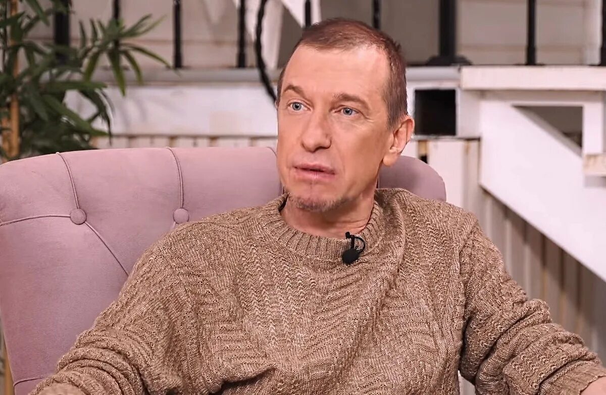 Куда делся ведущий программы соседов. Куда делся ведущий программы соседов