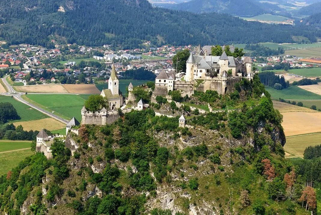 Hochosterwitz Castle Discover Germany, Switzerland and Austria