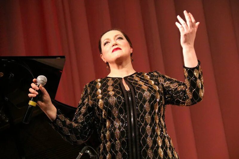 Тверской театр музыкальный. Вновь выступать. Ирина ковалёва романсиада певица. Ретро фм в 2015 осин евгений. Эдвард григ.