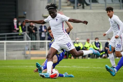 U u 19 0