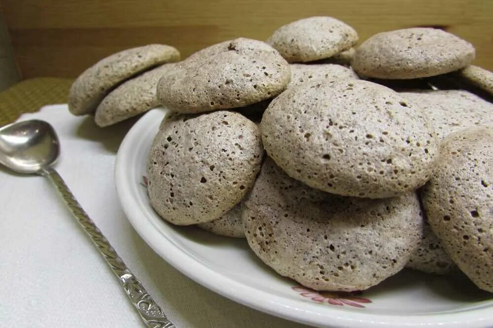 OATMEAL CHOCOLATE CHIP PROTEIN COOKIES