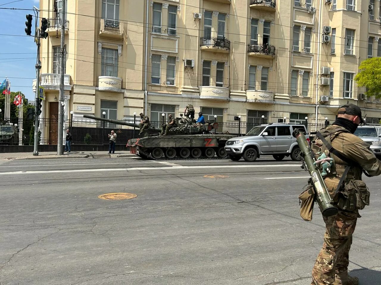 Марш ростов. Чвк вагнер в ростове. чвк вагнер в ростове-на-дону 24. чвк вагнер мятеж ростов.