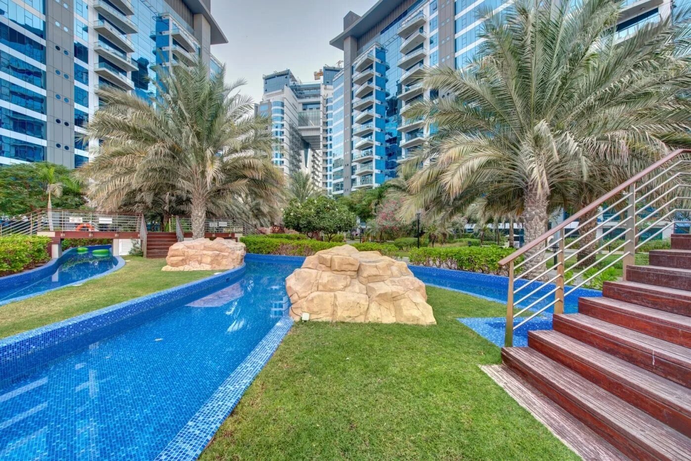 Dukes the palm a royal hideaway hotel 5 фото. Dukes the palm 5 дубай. Dukes dubai. Dukes the palm a royal hideaway hotel 5 оаэ. Дубай отель dukes the palm.