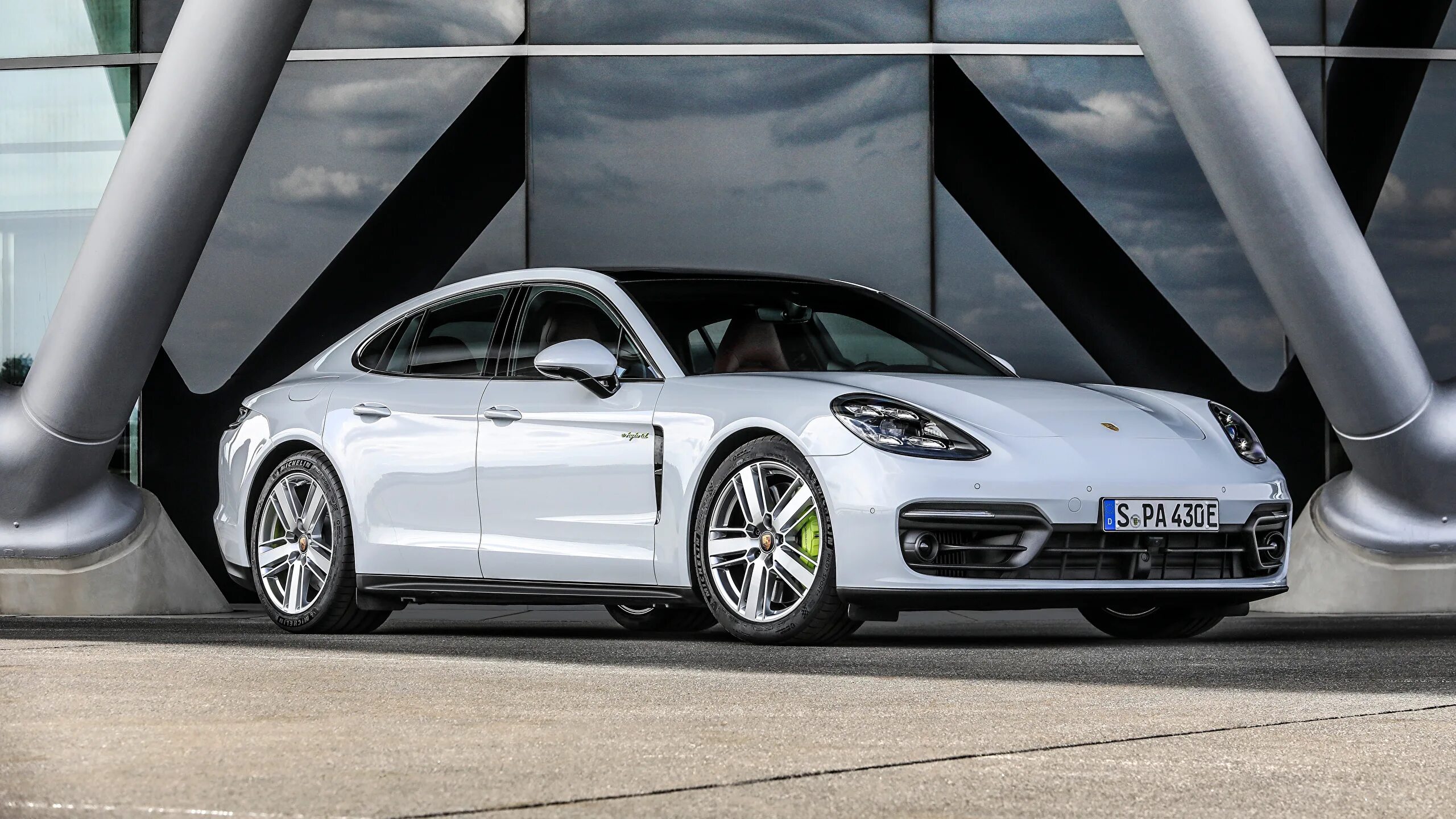 Panamera e hybrid. Porsche Panamera 4s. Порше Панамера 2021. Porshe Panamera 4. Porsche Panamera 4s e-Hybrid.