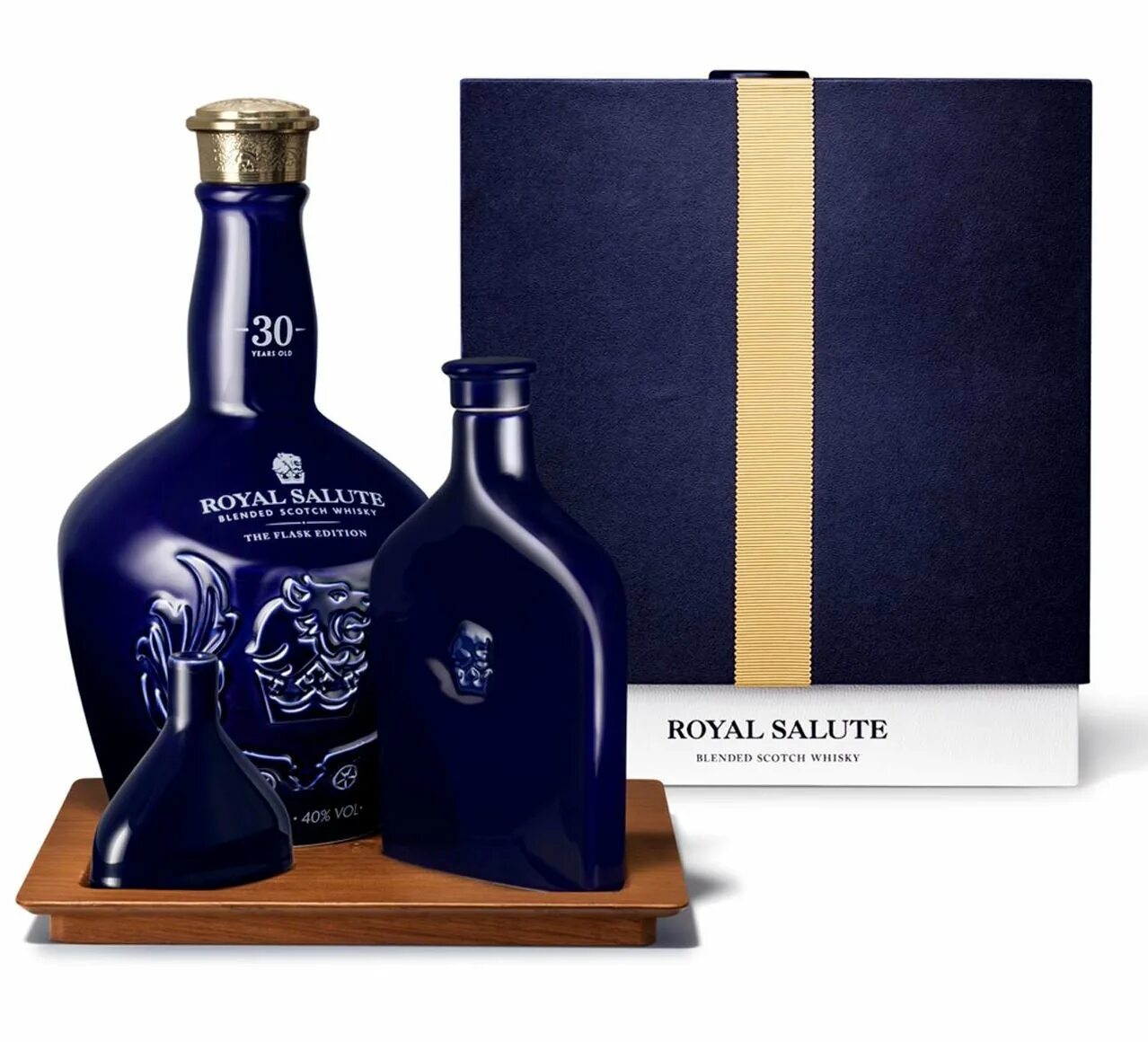 Чивас года выдержки. &quot;royal salute&quot; 30 years old. chivas regal 30 years. чивас ригал 30 лет. виски роял салют 30 лет.