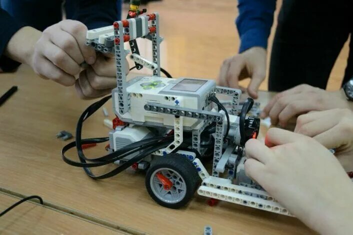 Ev3 Bobby. Электромобиль ev3. Луноход ev3. Робот шахматист ev3. Тест по технологии робототехника