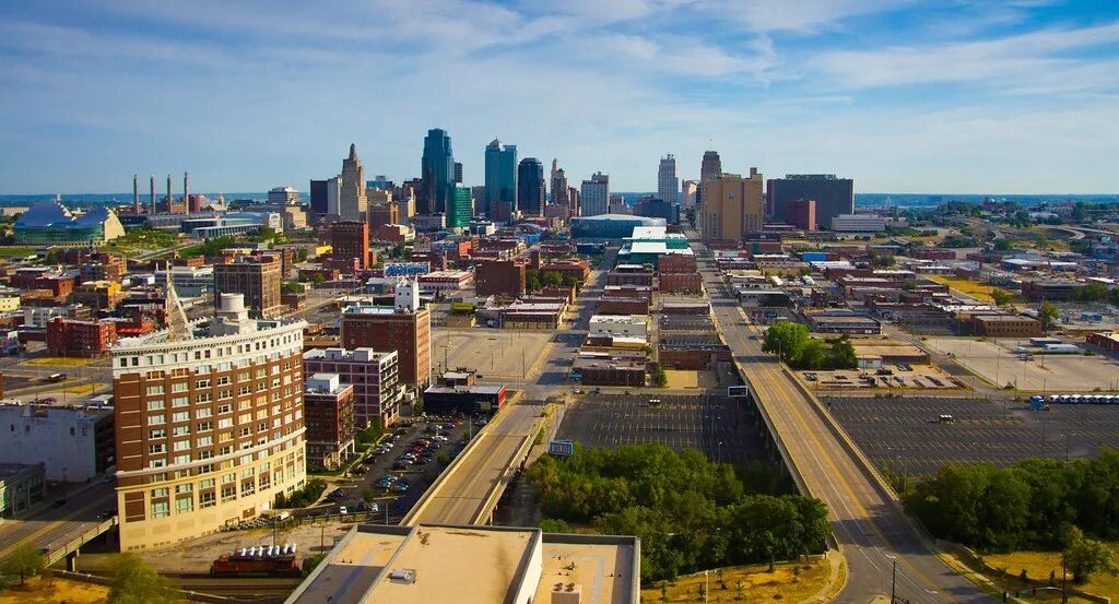 Трущобы нью йорка. Чем интересным можно заняться в канзасе?. Улицы нью йорка гетто. Балтимор город в сша трущобы. Камден нью-джерси преступность.