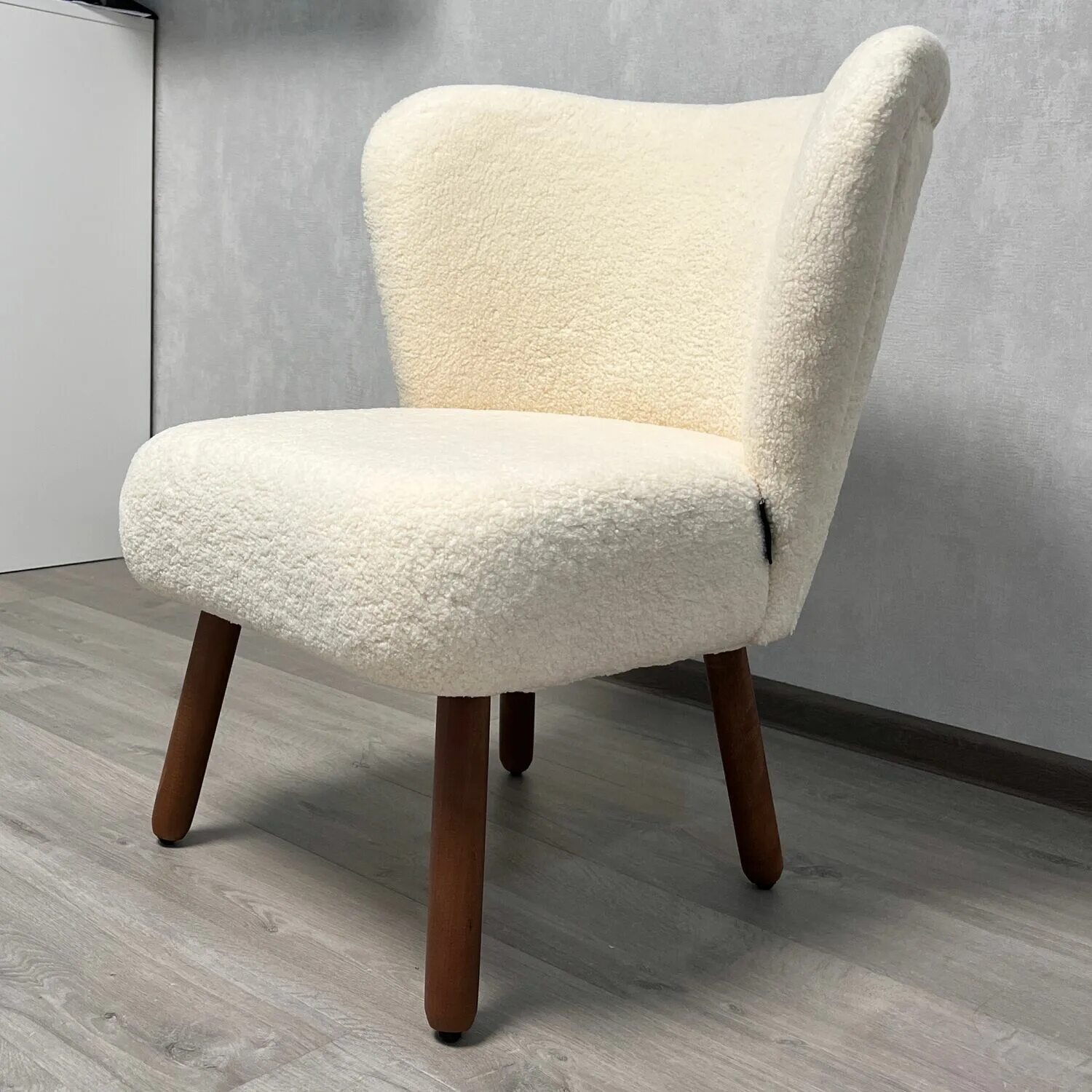 Кресло teddy. Кресло milk boucle chair. кресло тедди. плюшевый стул. кресло из букле.