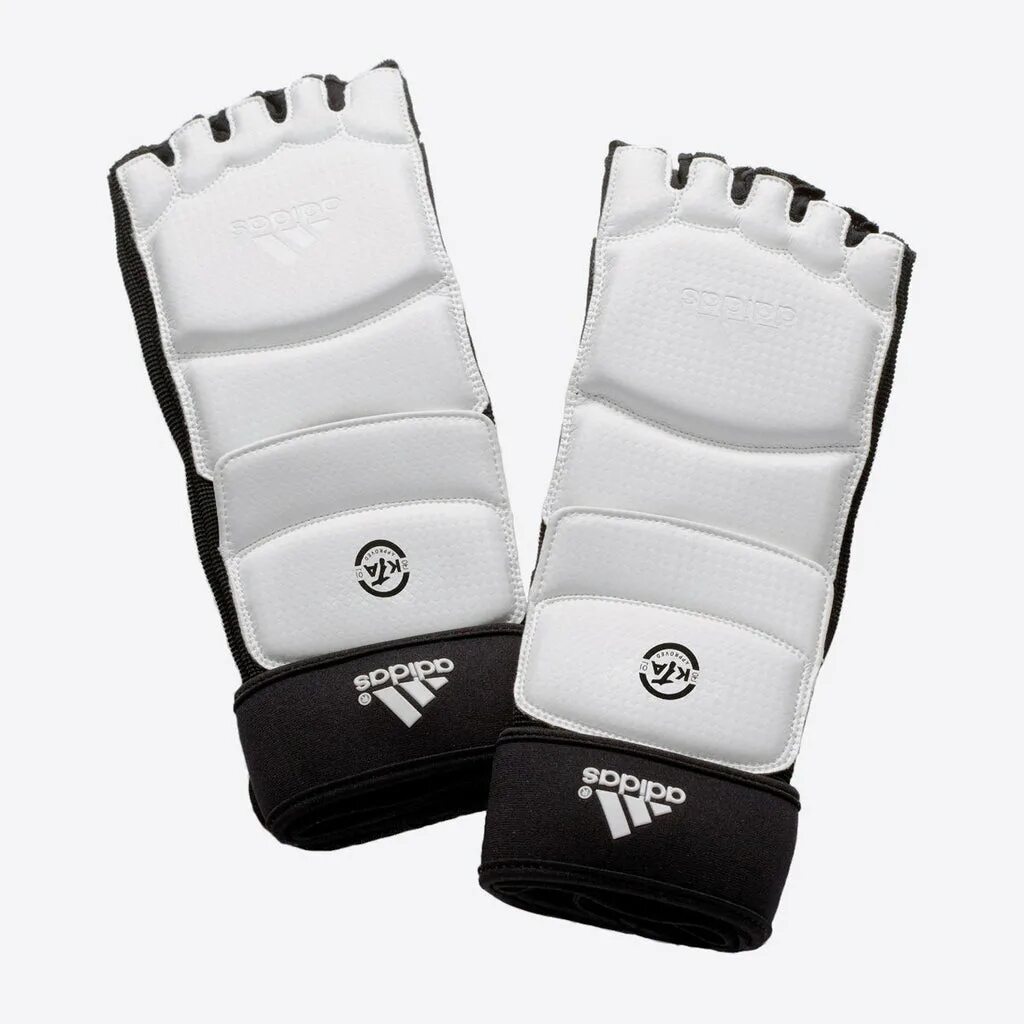 Защита стопы. Защита голеностопа adidas для тхэквондо. Экипировка тхэквондо ВТФ. Перчатки для тхэквондо adidas WT Fighter Gloves. Тхэквондо перчатки футы адидас.