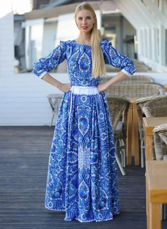 Длинное платье в русском стиле. Наряд в стиле Гжель. Платье в стиле Гжель. Платье в русском стиле современное. Синее русское платье
