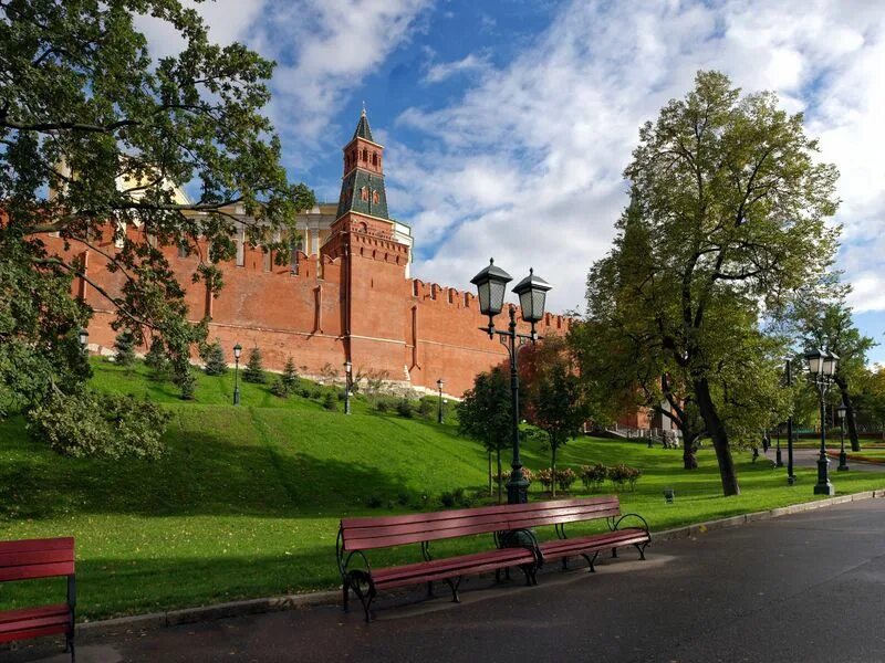 2 кремля экскурсии. Александровский сад экскурсия в кремль. экскурсия в кремль москва. вокруг кремля экскурсия. в александровском саду экскурсия.