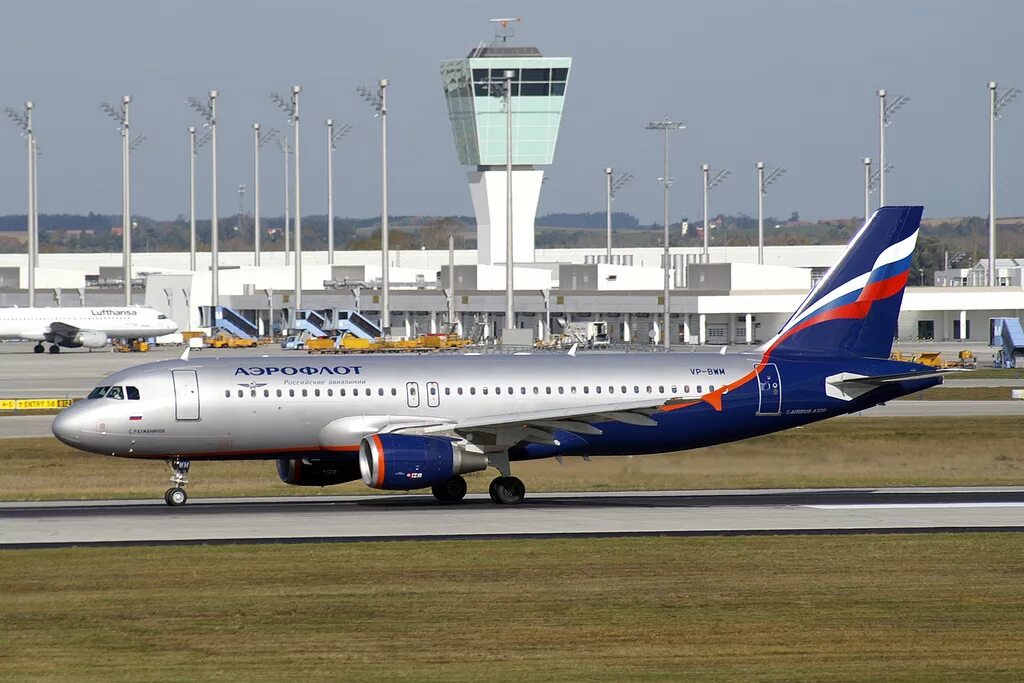 Боинг 707 аэрофлот. Airbus a320 аэрофлот. Embraer 190 азербайджан хава йоллары. Аэрофлот гянджа. Аэрофлот а 320 шереметьево взлет.