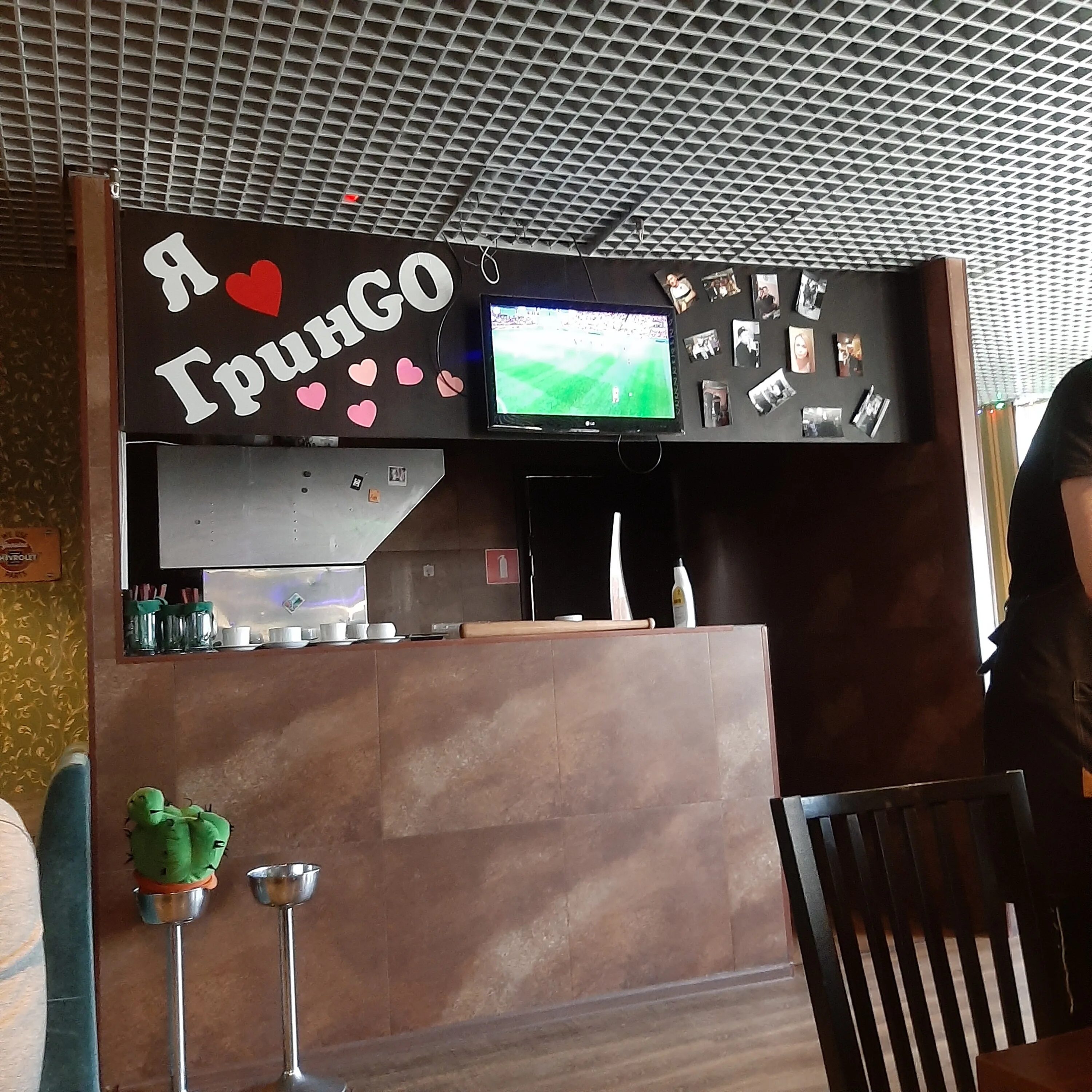 проспект новый уренгой магазины. кафе пир. тц проспект новый уренгой. новый уренгой ленинградский проспект 13а. книжный магазин новый уренгой солнечный.