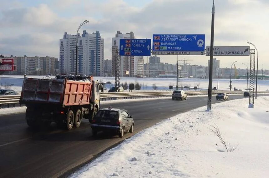 Минская кольцевая автомобильная. Минская Кольцевая автомобильная дорога. МКАД Минск. Автомобили на МКАДЕ. 2020 В Беларуси митингующие Переклт МКАД В Минске.