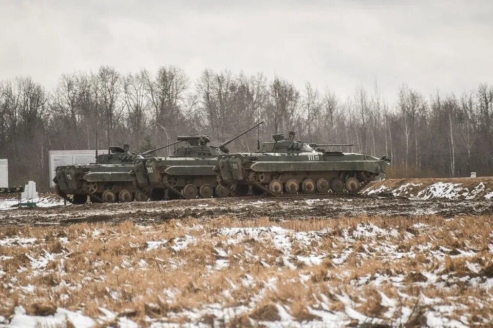 Войска на границе с Украиной. Русская техника на ЗВО. Западный военный округ на Украине. Учения Запад 2021 БМП 2. События на границе с украиной сегодня последние