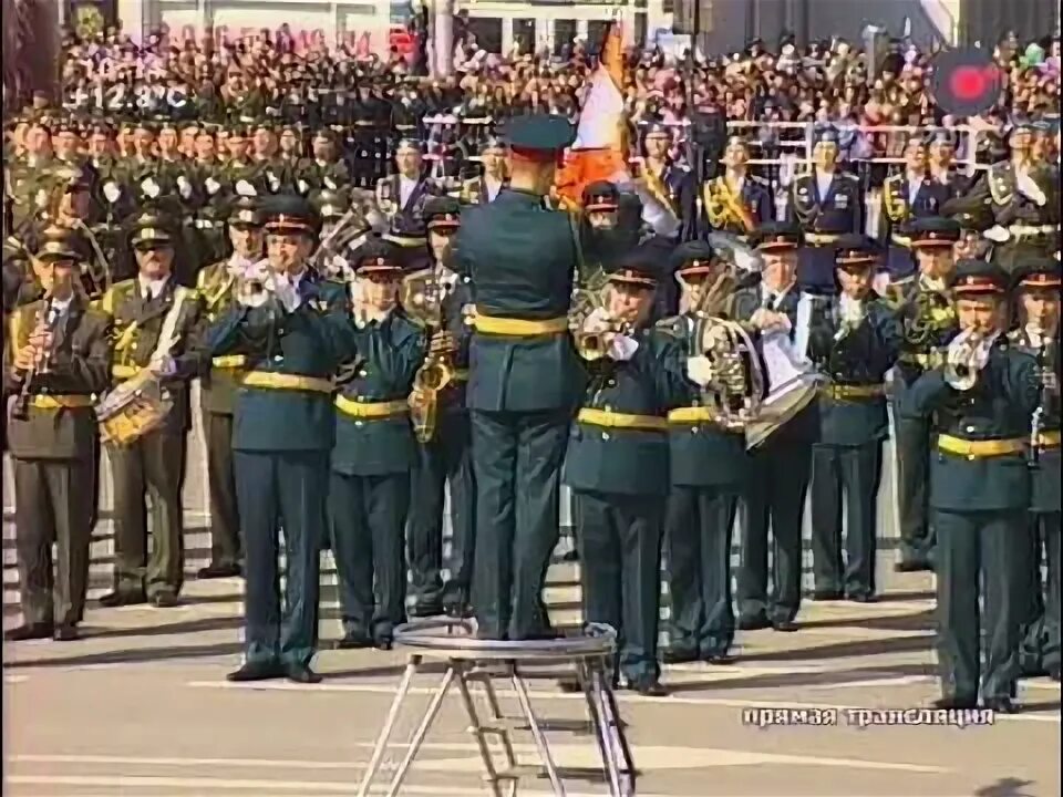 Новосибирск парад 9 мая 2013. Парад Победы 2013 Новосибирск. Новосибирск парад 2015 года. Выпущена 9 мая 2013 года. 9 мая 2013