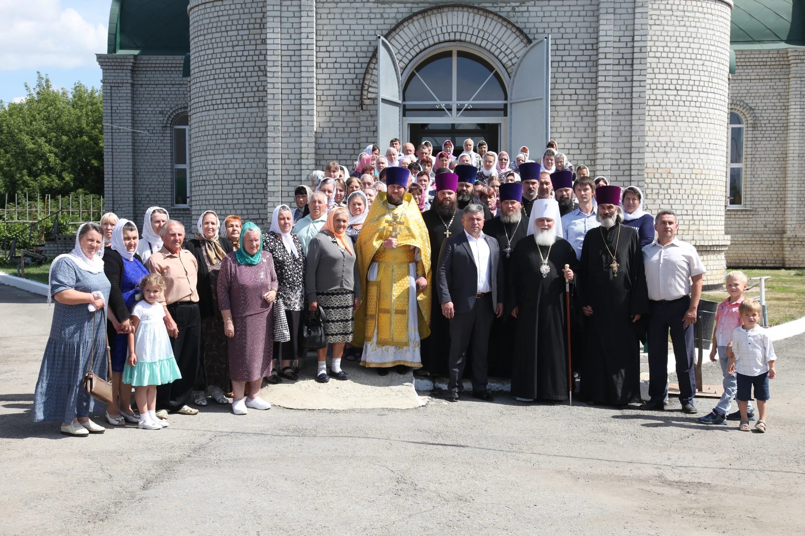 Никольский храм Добринка Липецкая область. Храм в Добринке Липецкой области. Богослужение 11 сентября в Никольском храме п Добринка. Никольский храм села Двуречки Липецкой области. Никольское липецкая область погода