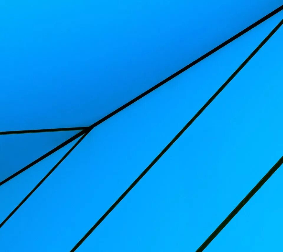 Синяя линия синих линий 5 0. Win 8.1 рабочий стол. Windows 10 Technical Preview. Голубые стрелки у файлов виндовс 10. Защитник виндовс логотип.