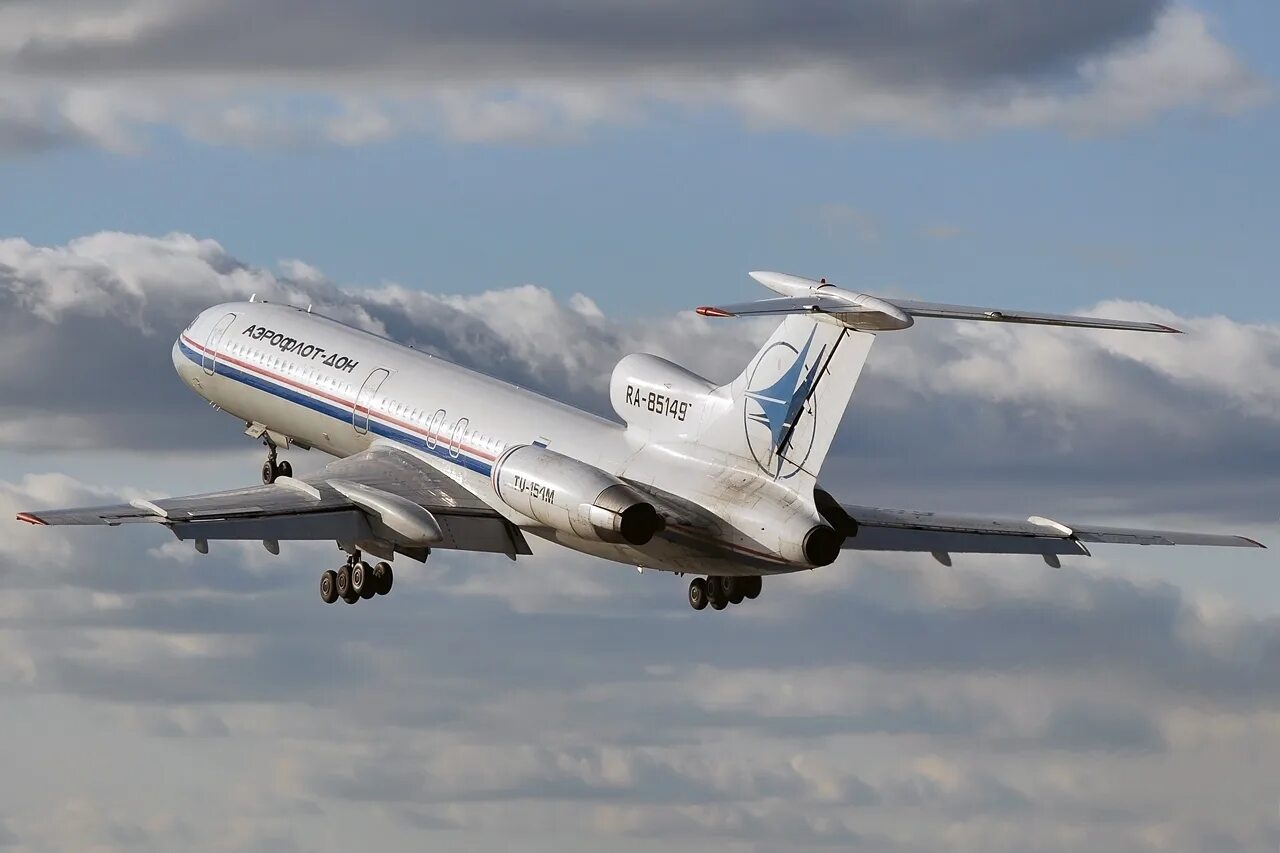 Летает ли ту 154. Туполев 154м. самолёт tupolev tu 154. 154 м самолет.