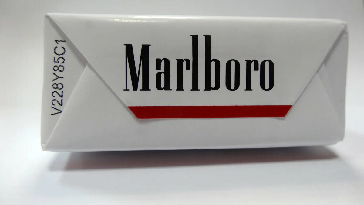 Купить мальборо красный. Сигареты Marlboro Red. Сигареты Мальборо в мягкой пачке американские. Marlboro Red мягкая пачка. Мальборо ред в мягкой пачке.