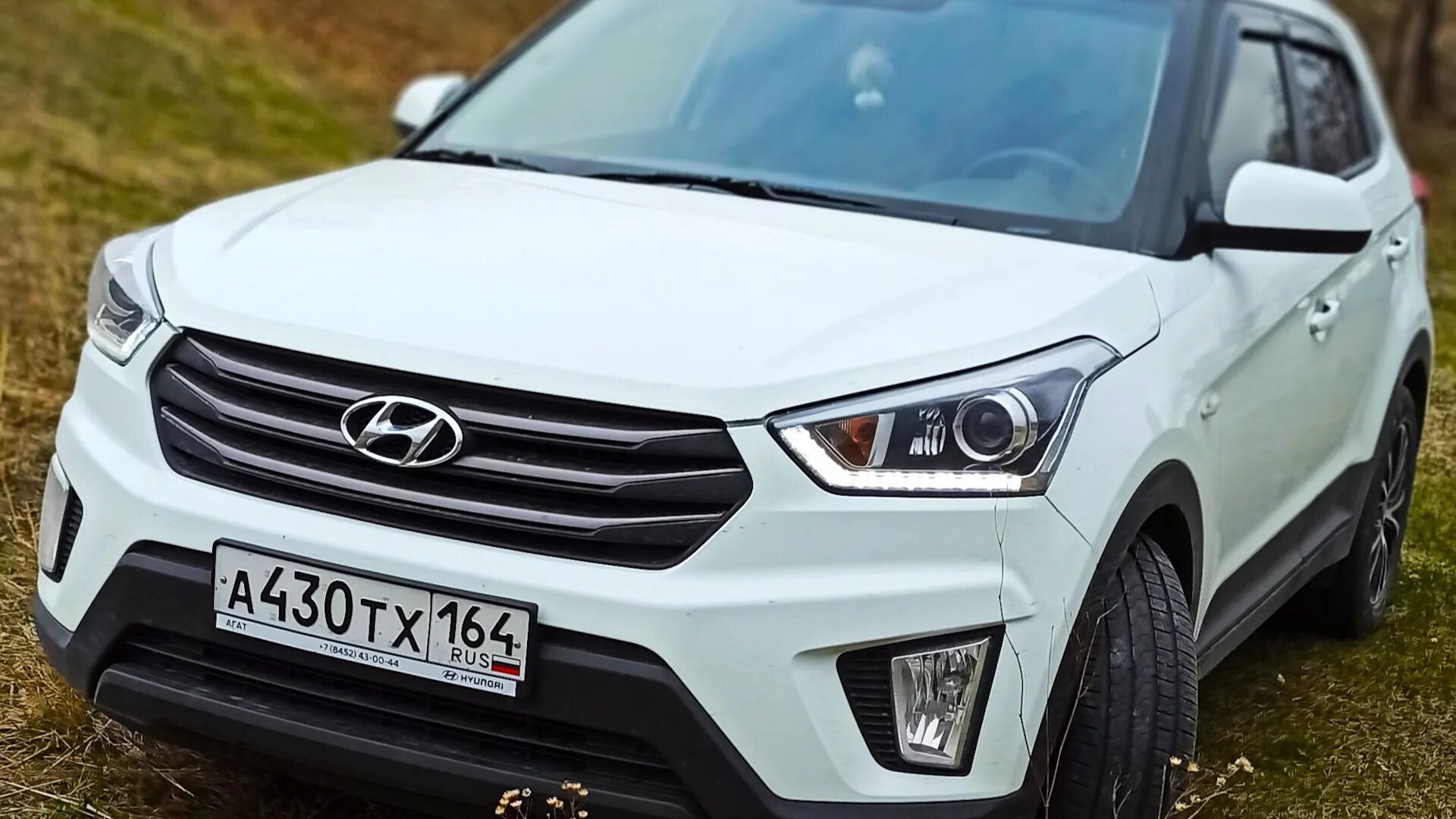 Свет hyundai creta. Хендай света. Хйондай СРРЕТА. Хендай Крета головной свет. Наклейки на Хендай Крета.