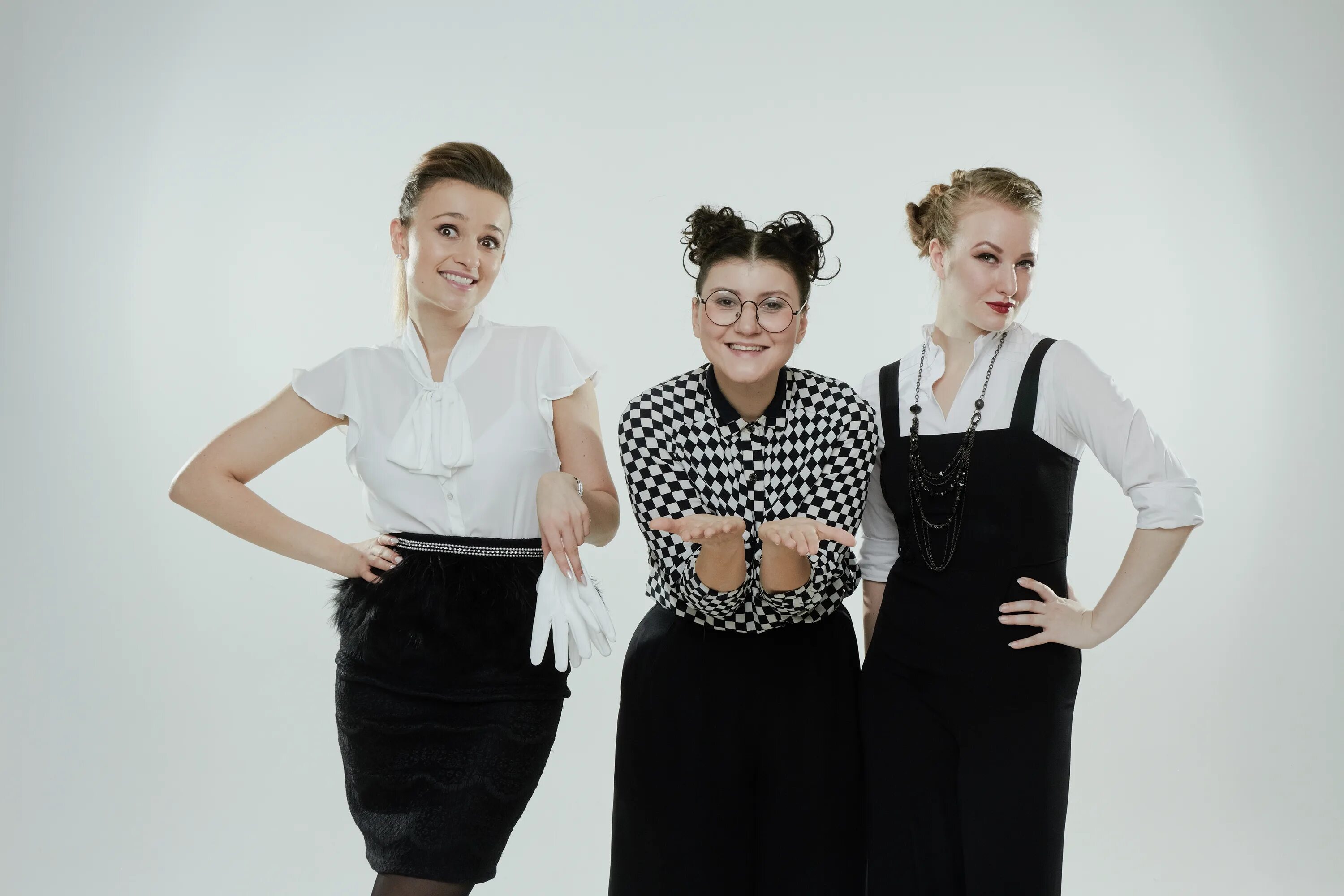 спектакль подруги гастроли. спектакль подруги в цда. спектакль подруги центральный дом актера. спектакль подруги центральный дом актера. плюсы театра.