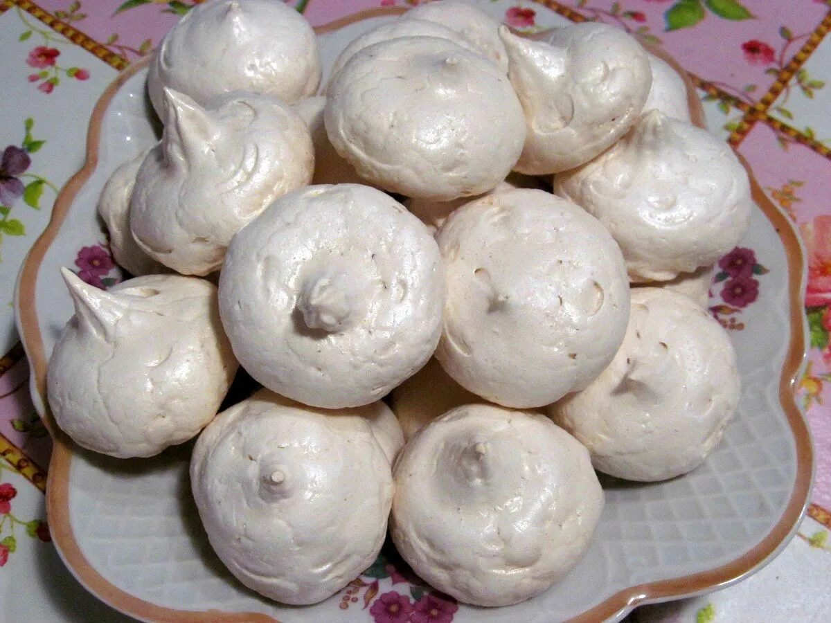 Как приготовить безе прикол. Рецепт безе мем. Как приготовить безе прикол. Рецепт безе прикол 18. Меренги пятерочка безе.