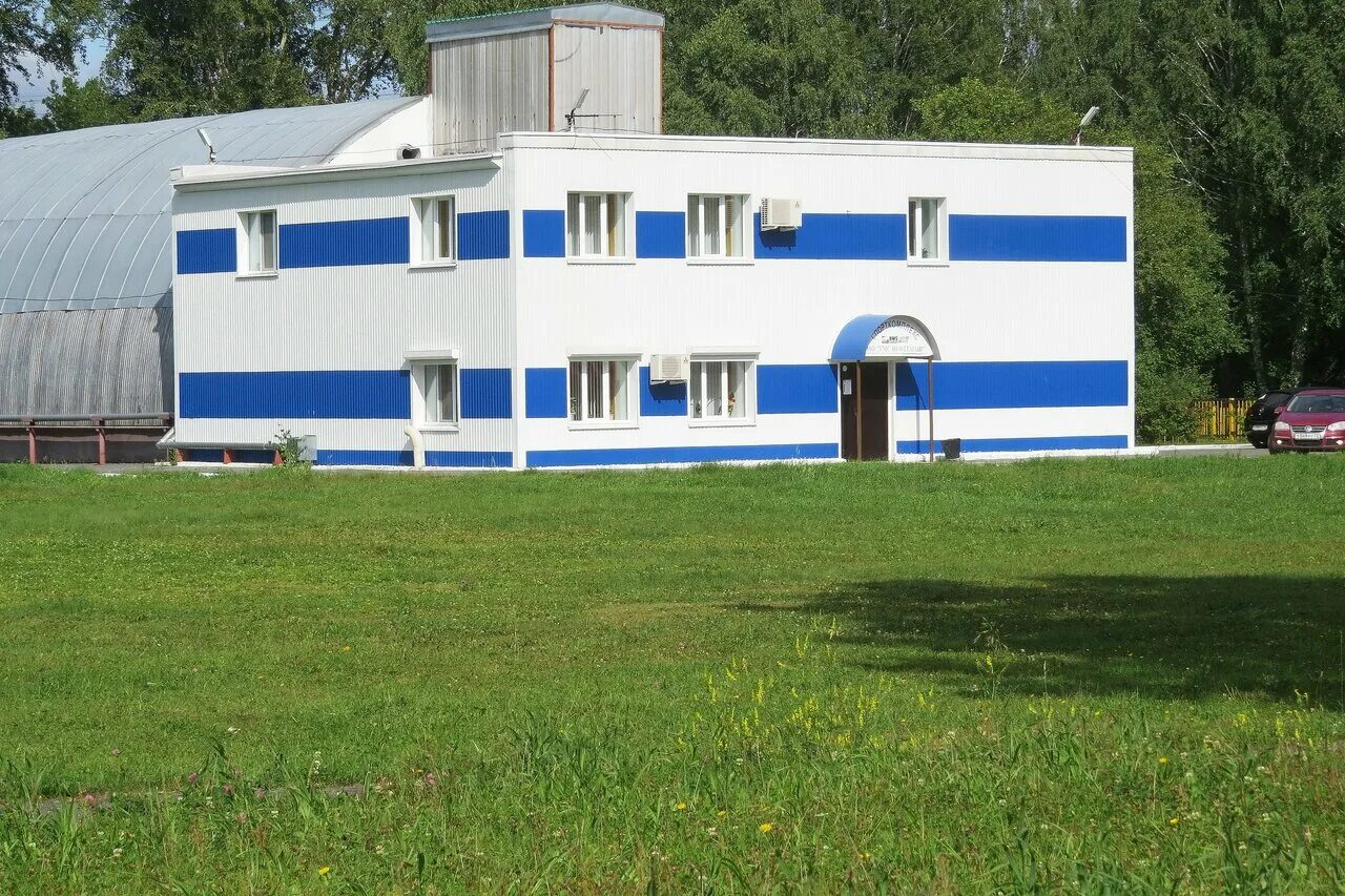 Ул спортивная 15 1. Лыжная база Нефтемаш Тюмень. Нефтемаш Тюмень спорткомплекс. Стадион Нефтемаш Ижевск. Лыжная база Нефтемаш Ижевск.