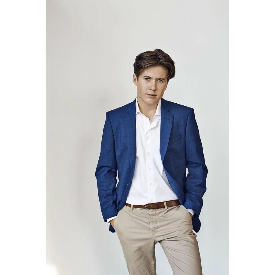 Лукас инглэндер ведьмак. Принц дани. Даниэль вестлинг. Принц дании николай. Принц дани.