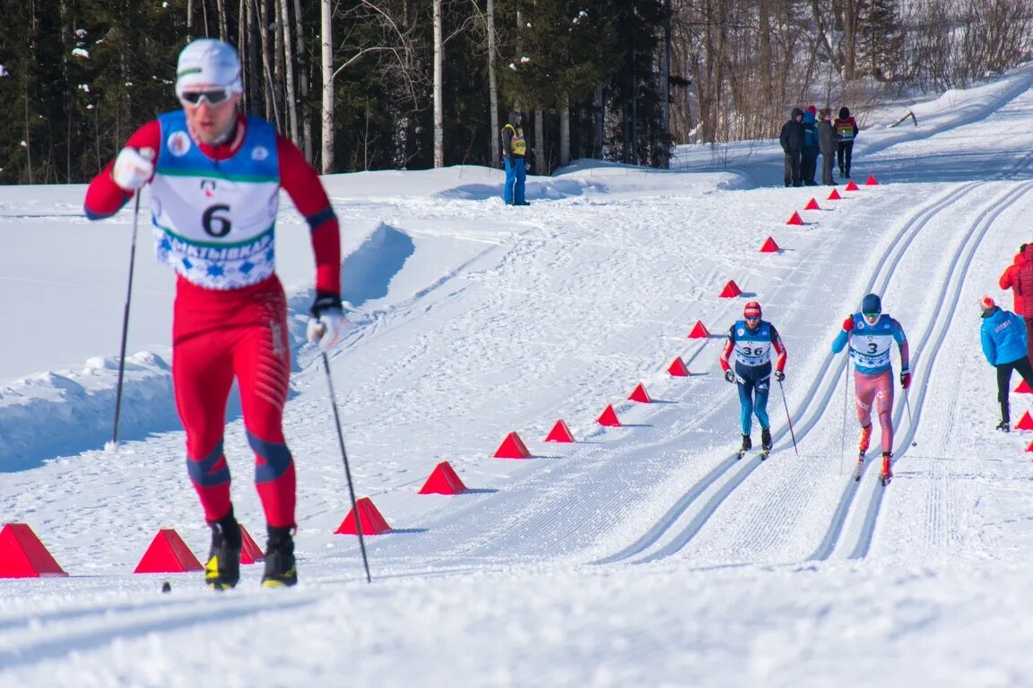 Лыжники сейчас. Пррмораорсеньев лыжные гонки.