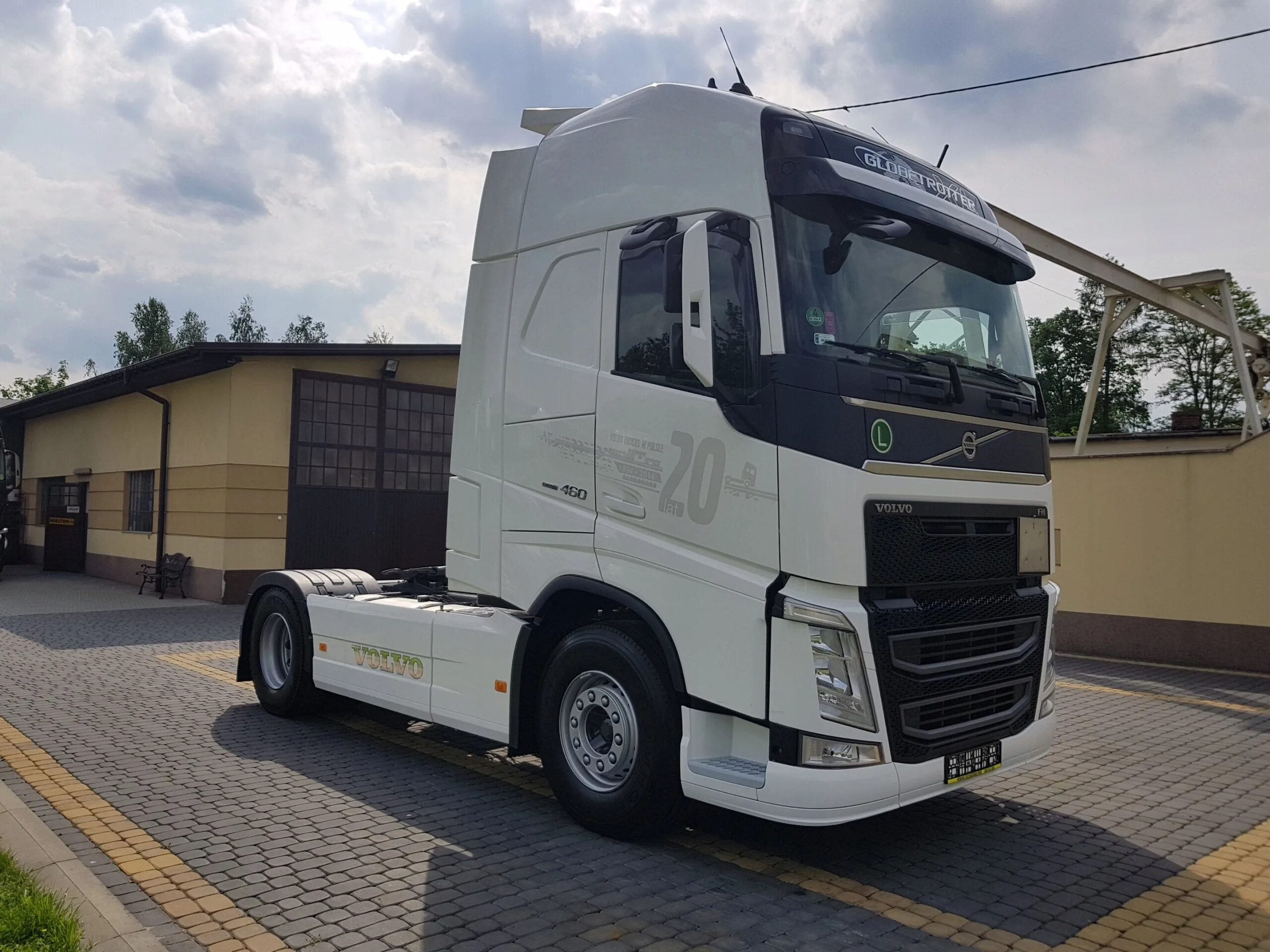 Авито volvo fh. Вольво FH 460. Volvo fh4 460. Volvo fh4 White. Volvo fh13 460.