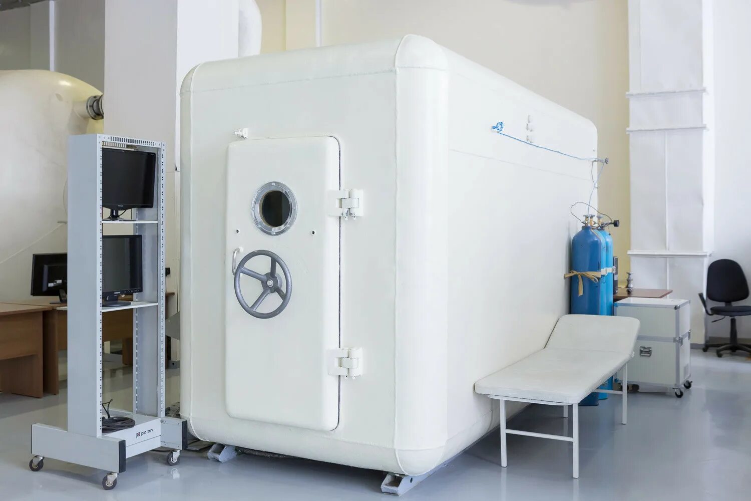 Сурдокамера. Барокамеру сбк-48. Барокамера сбк-80. Сурдокамера. Сурдокамера.